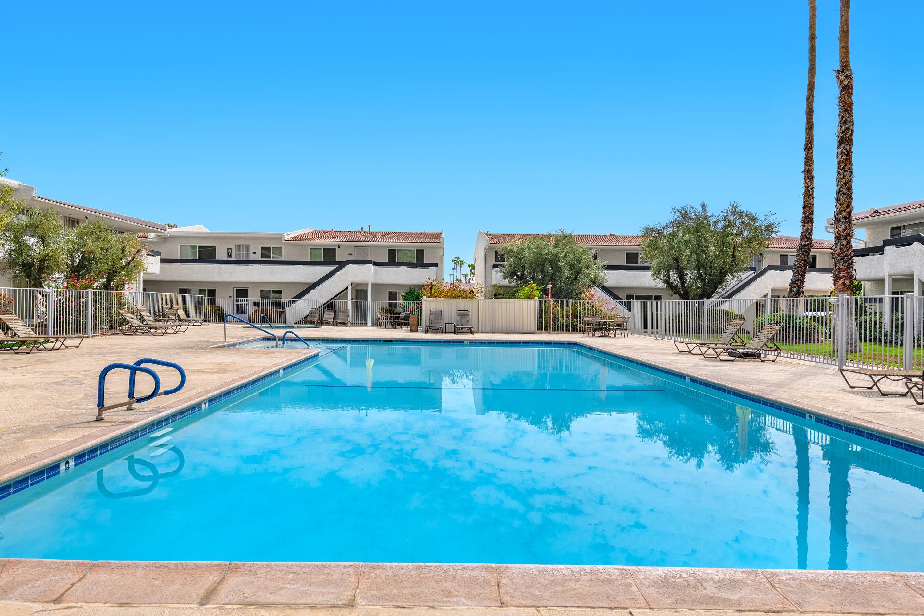 Palm Springs Condo: 1950 South Palm Canyon Drive