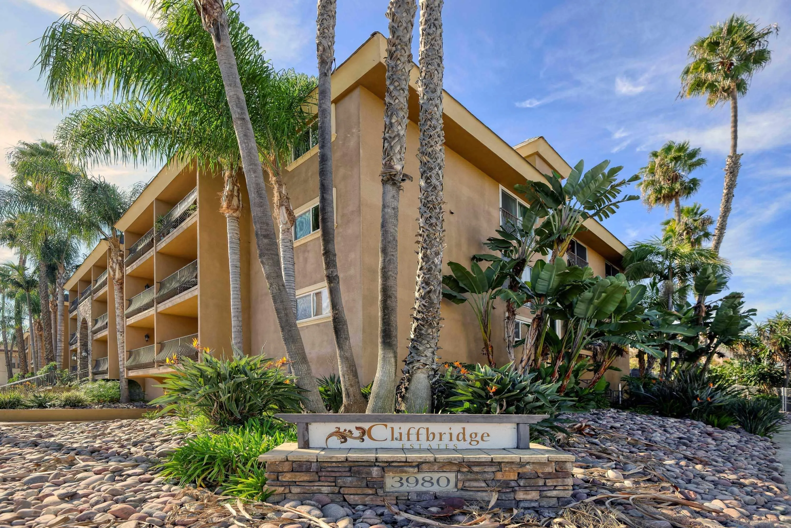 San Diego Condo: 3980 8th Avenue