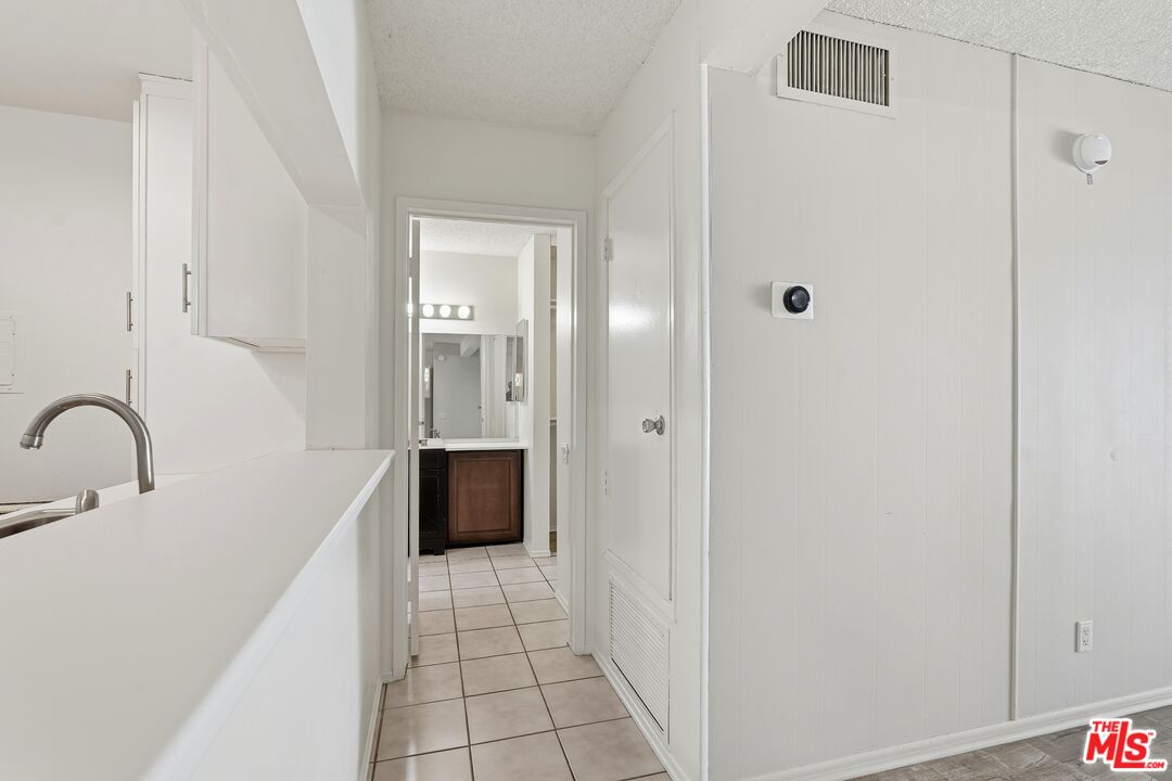 Encino Condo: 5460 White Oak Avenue