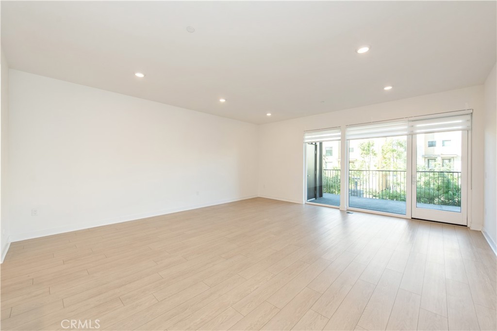 Irvine Condo: 1205 Rivington