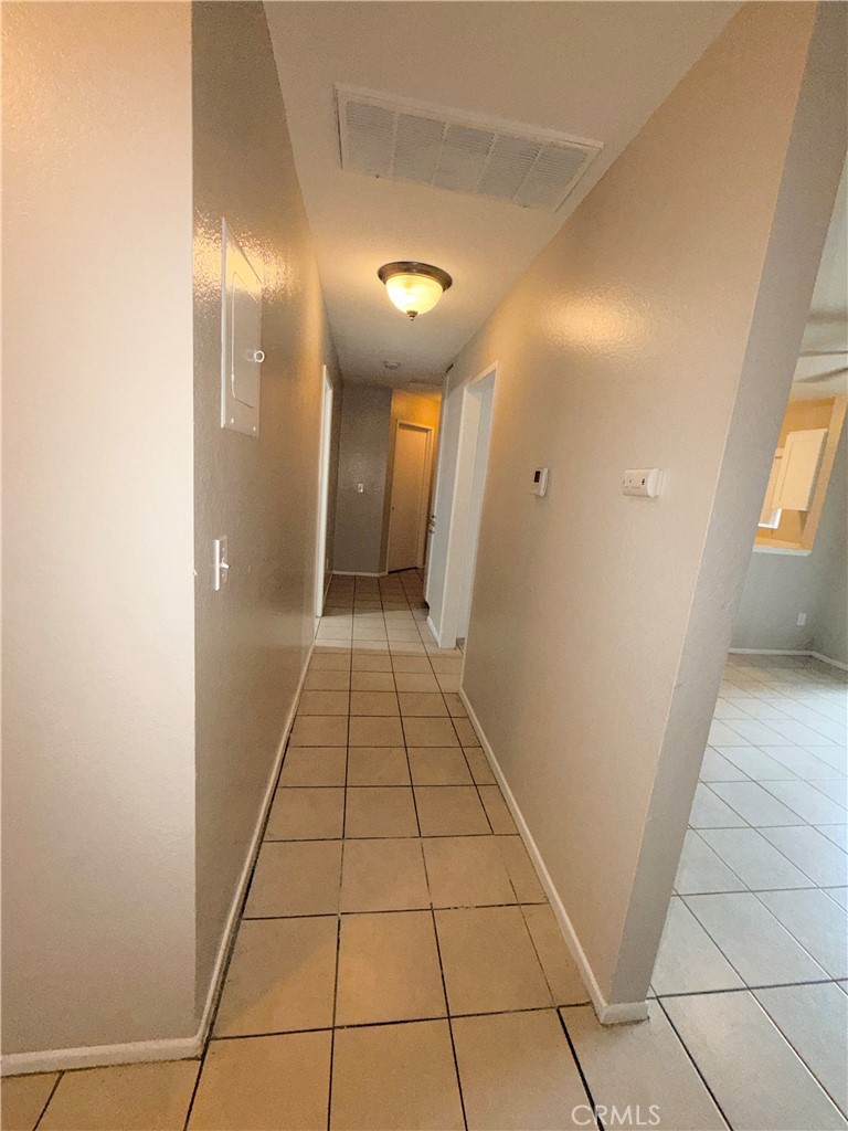 Rialto Condo: 1683 West Wilson Street