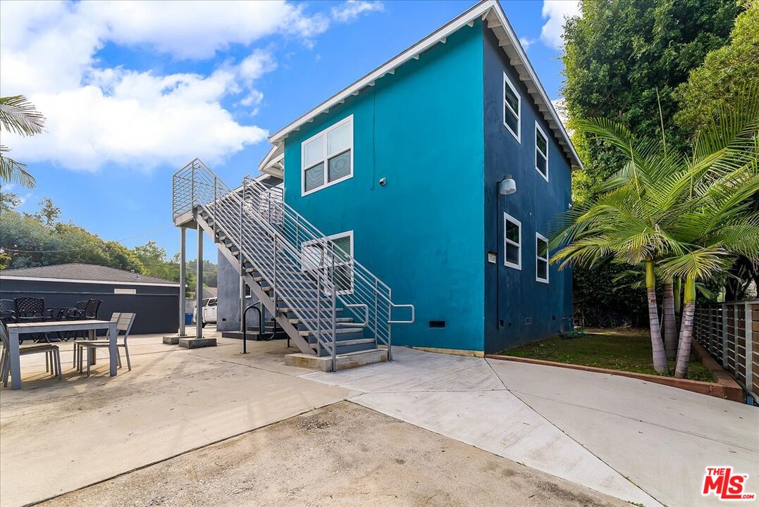 Santa Monica Condo: 2948 Exposition Boulevard