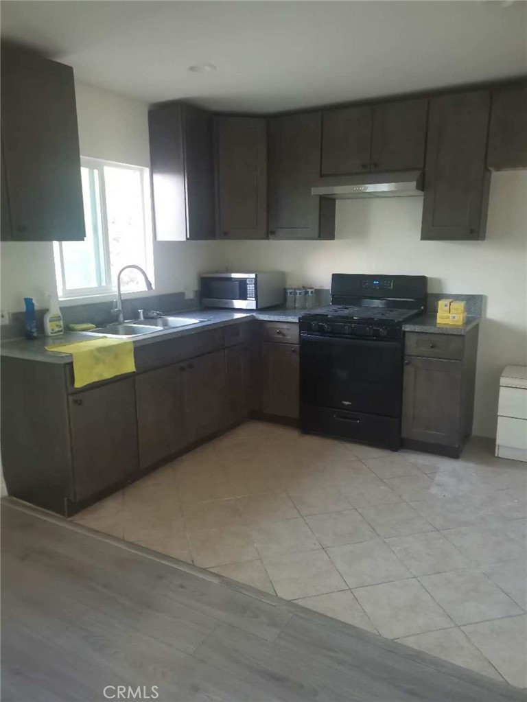 Los Angeles Condo: 2617 East 4th Street