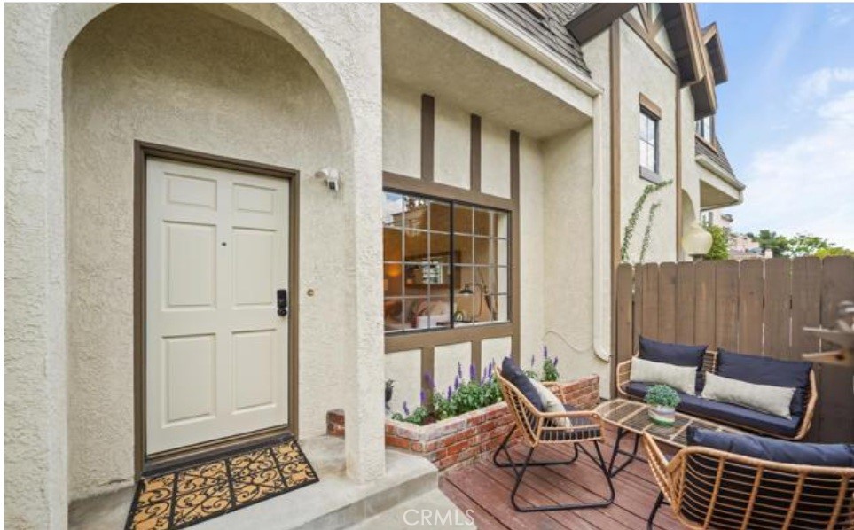 Pasadena Condo: 511 South El Molino Avenue