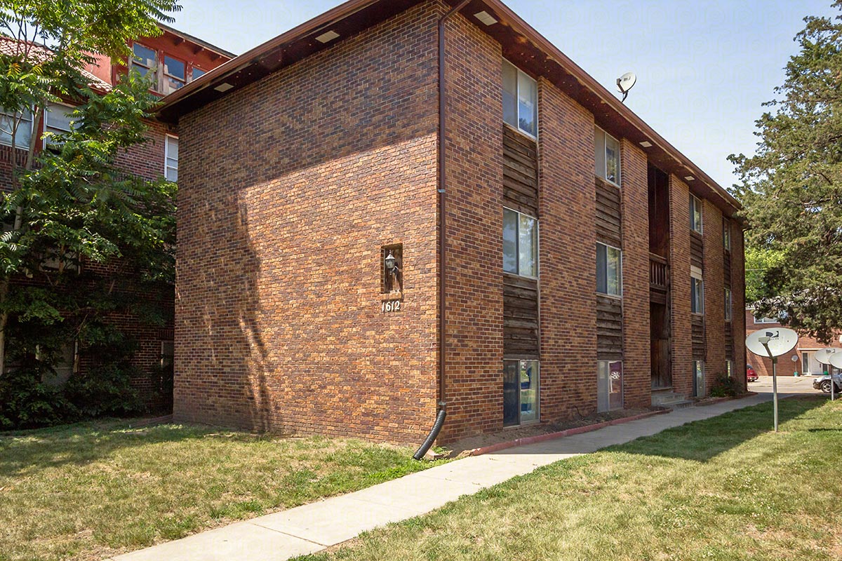 Lincoln Condo: 1612 C ST