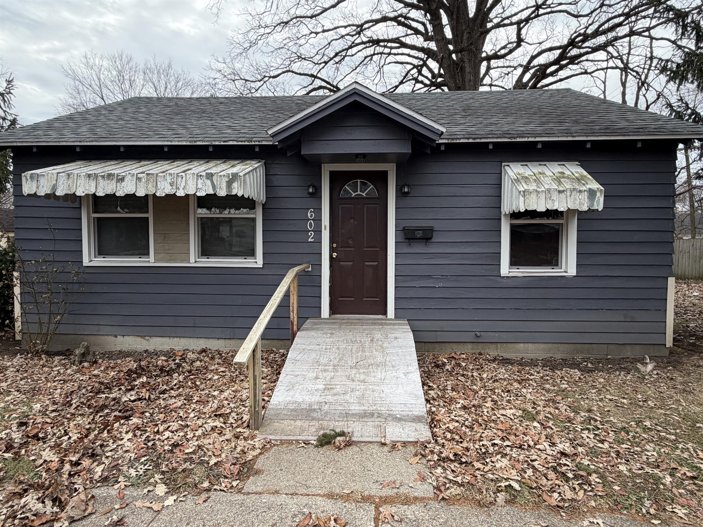 Danville House: 602 English