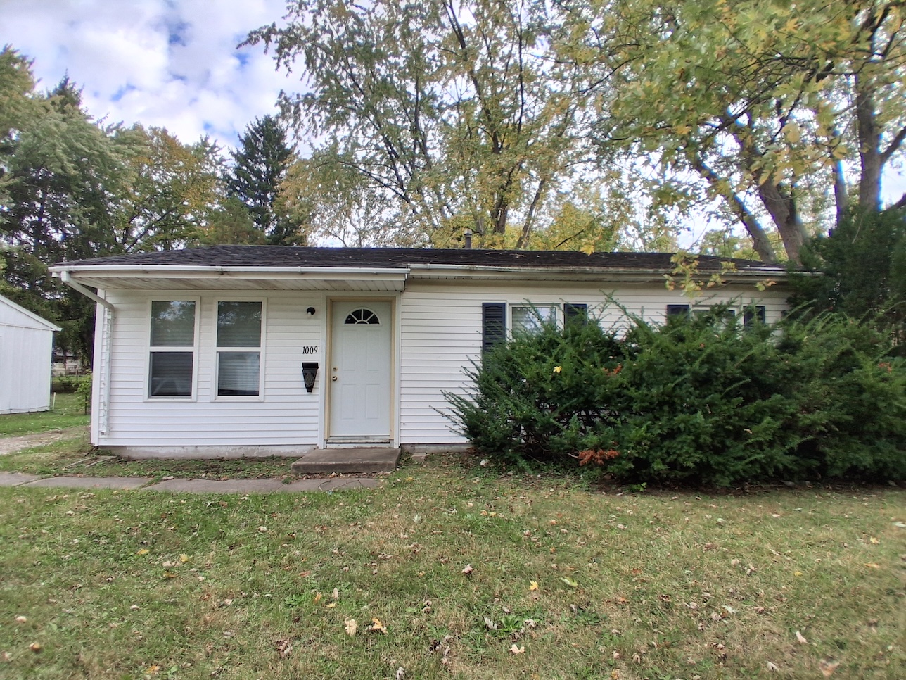 Danville House: 1009 Glenwood