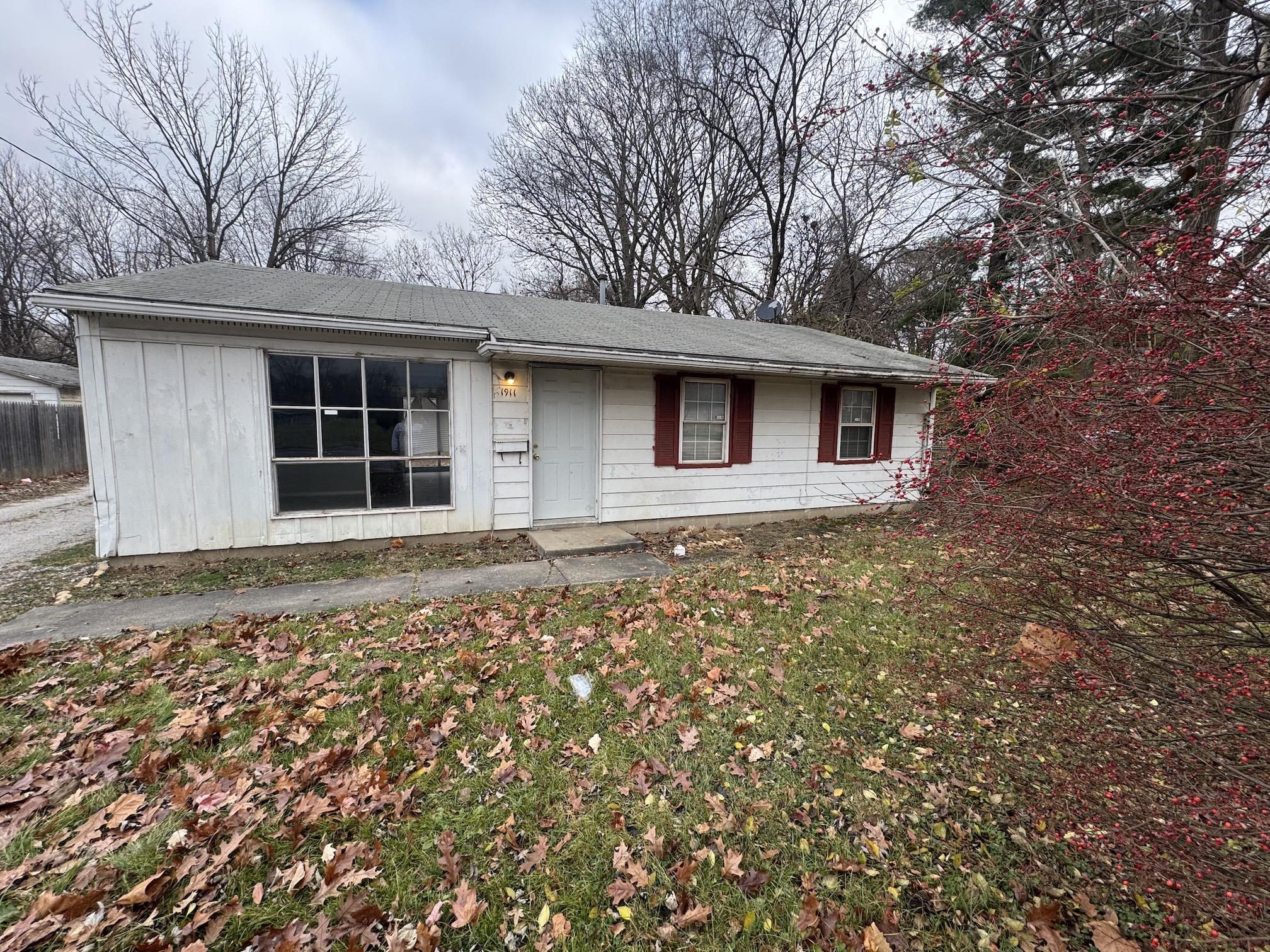 Danville House: 1911 Fairchild
