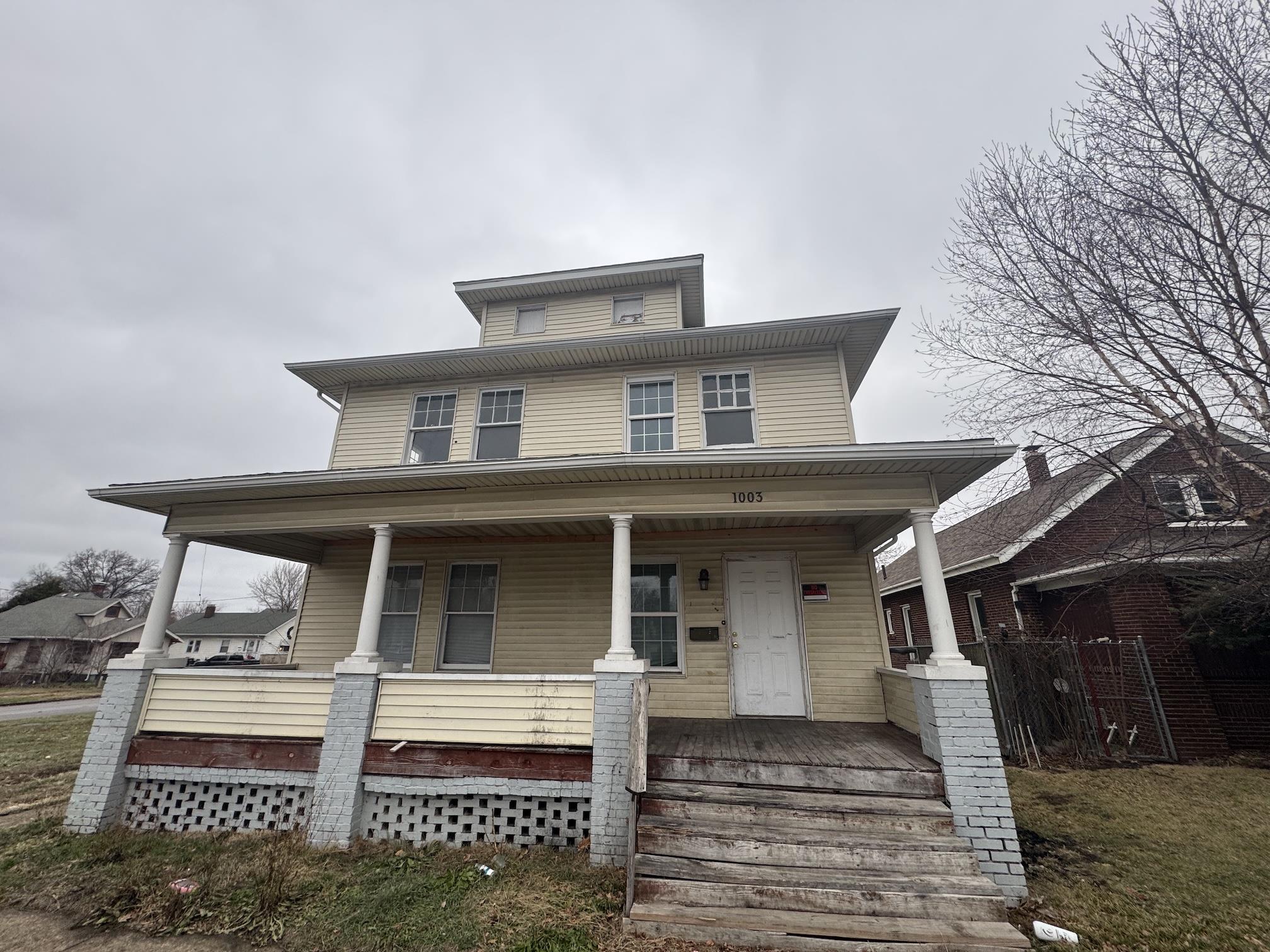 Danville House: 1003 Main