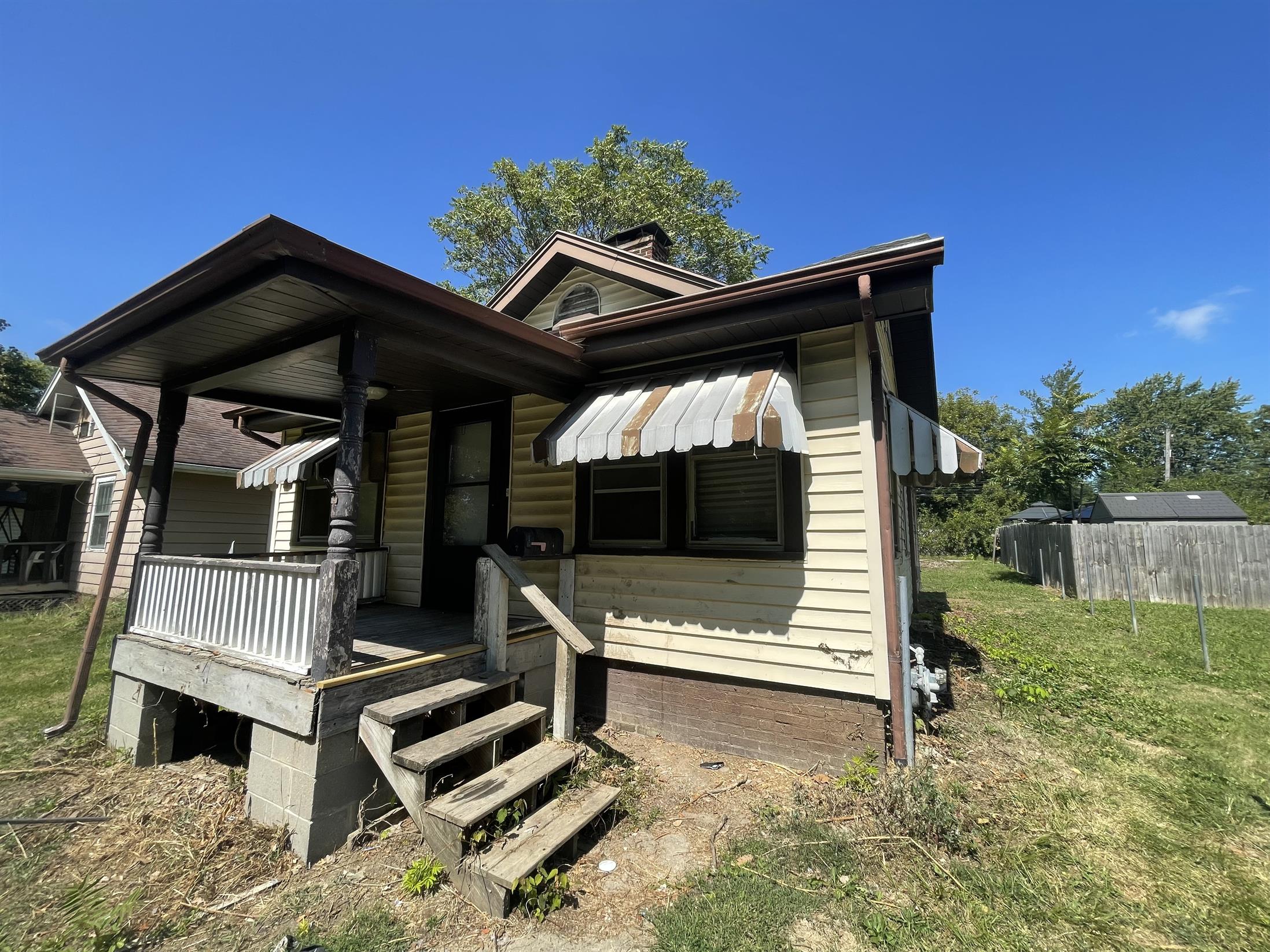 Danville House: 1207 Cleveland