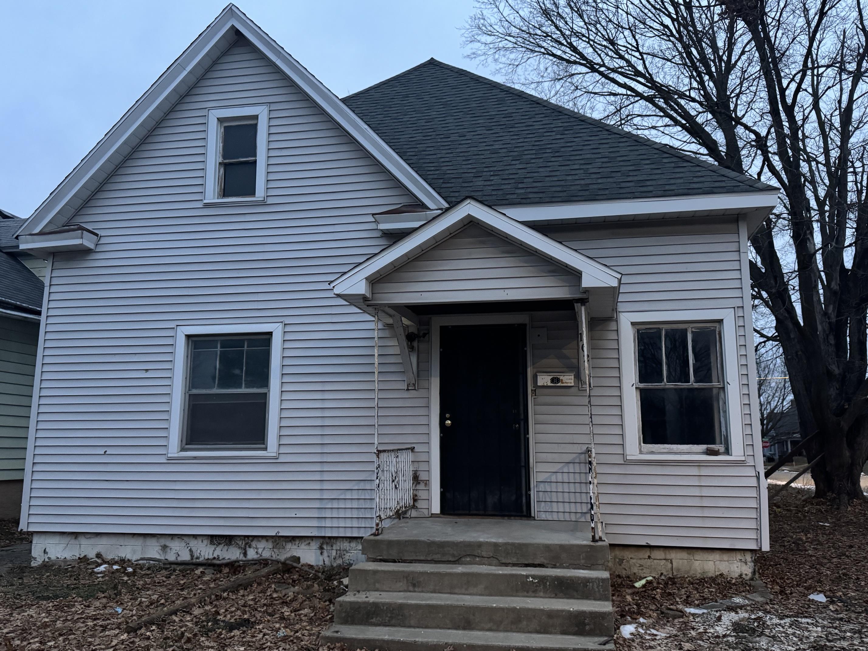 Danville House: 102 Kentucky