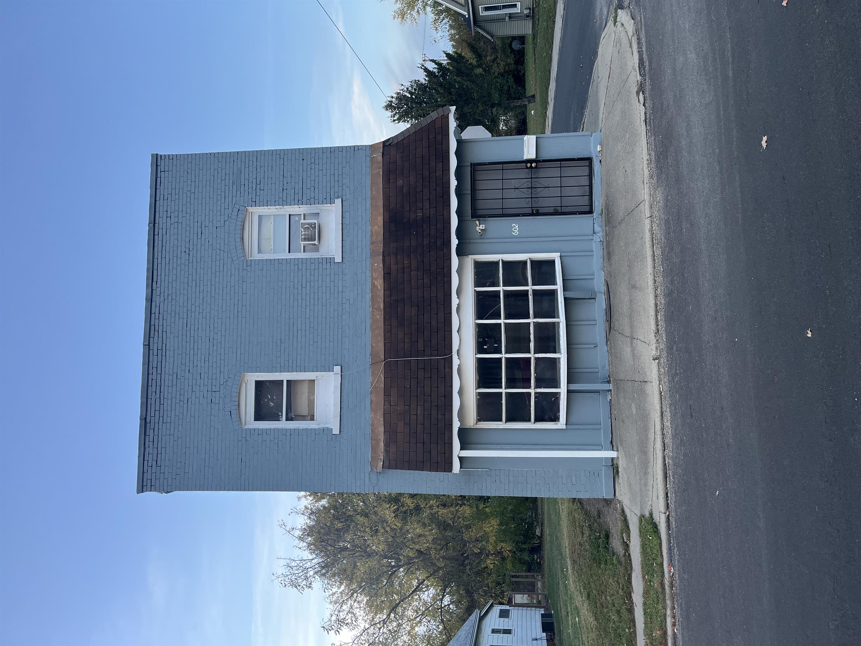 Danville House: 602-3 Bryan