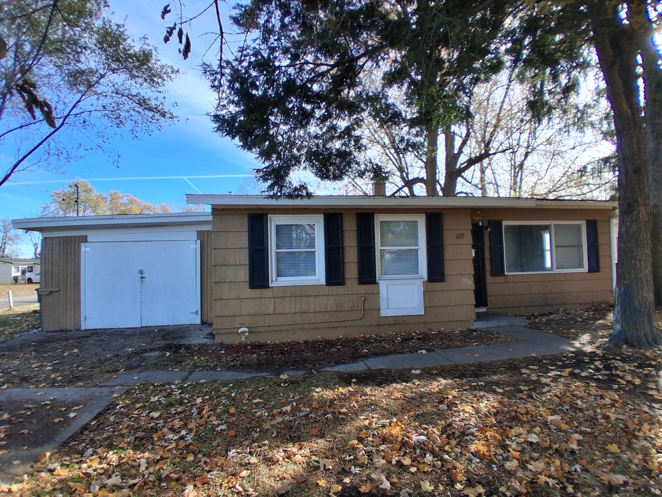 Danville House: 619 Plum