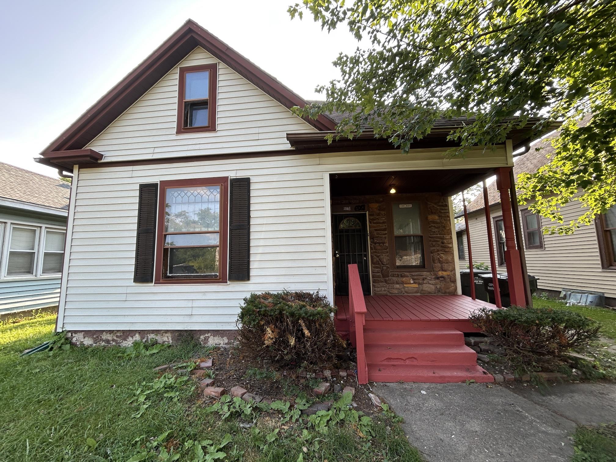 Danville House: 907.5 Jewell