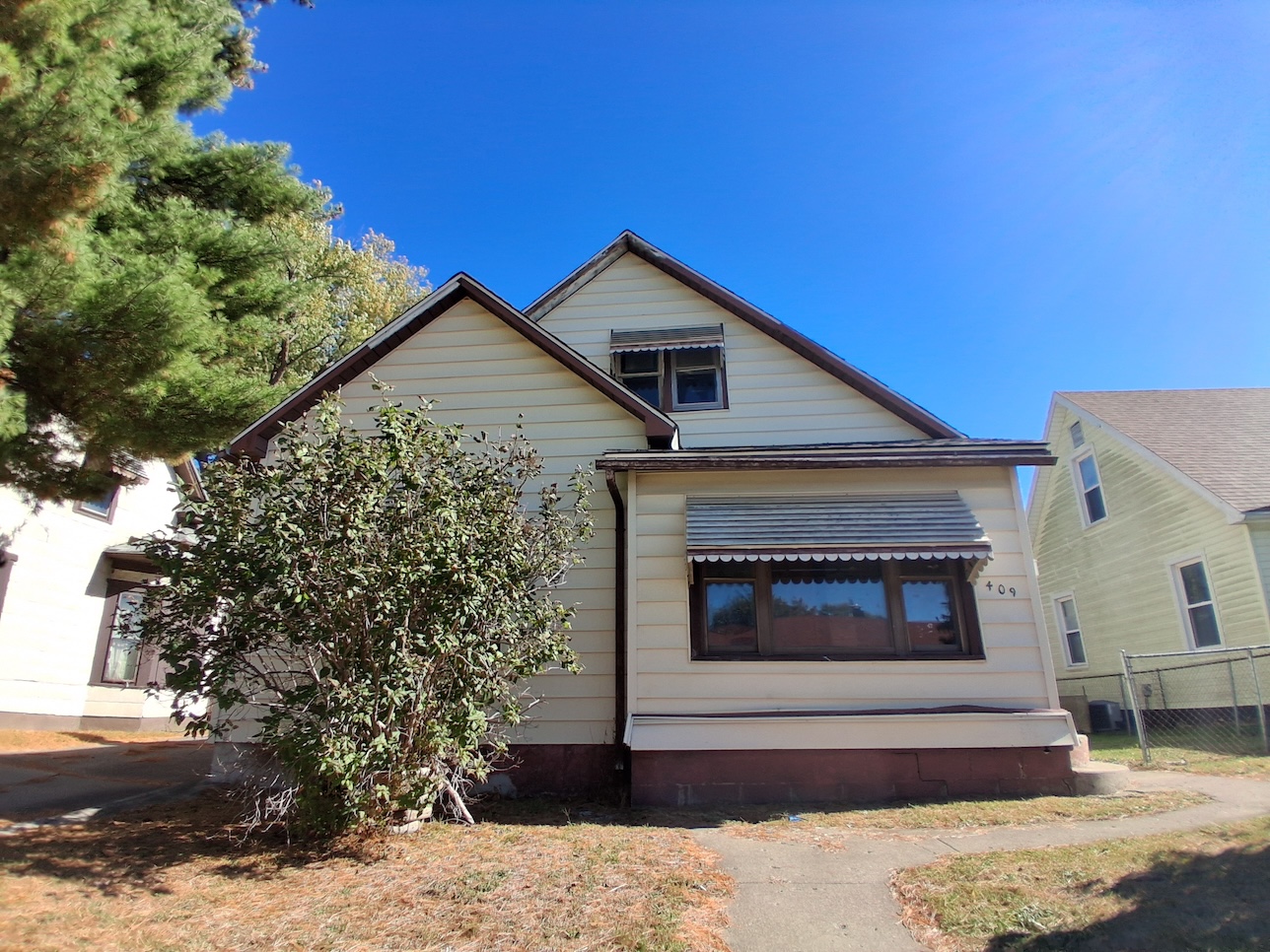 DAnville House: 409 Avenue