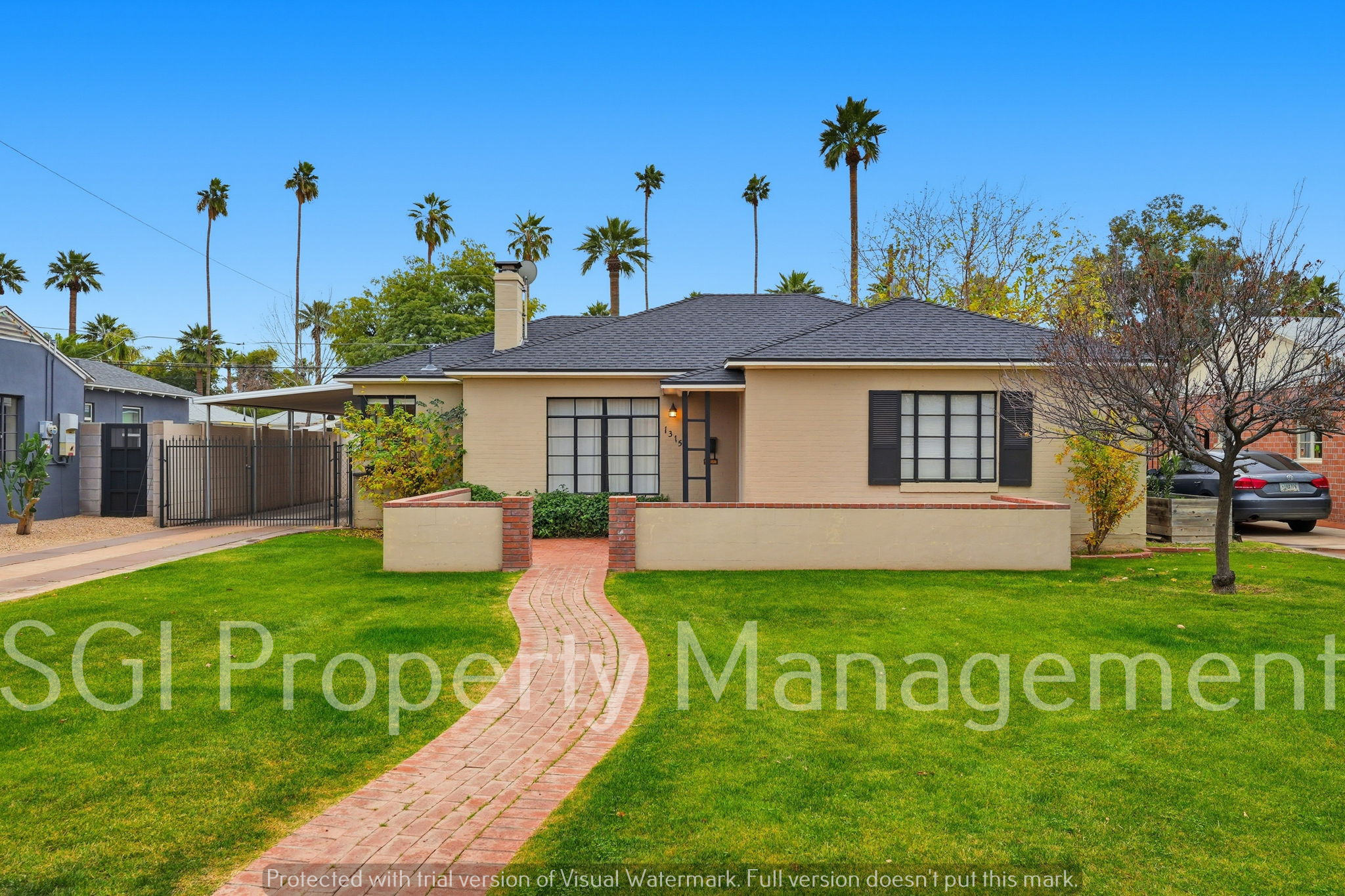 Phoenix House: 1315 W Holly St