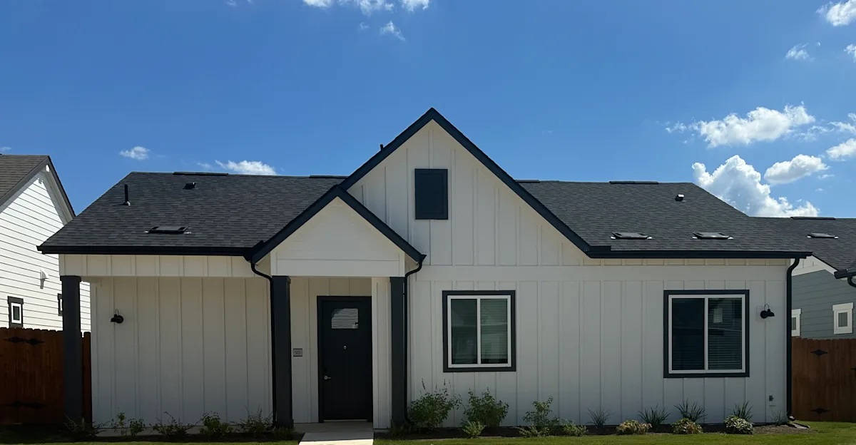 Leander Condo: 9976 TX-29