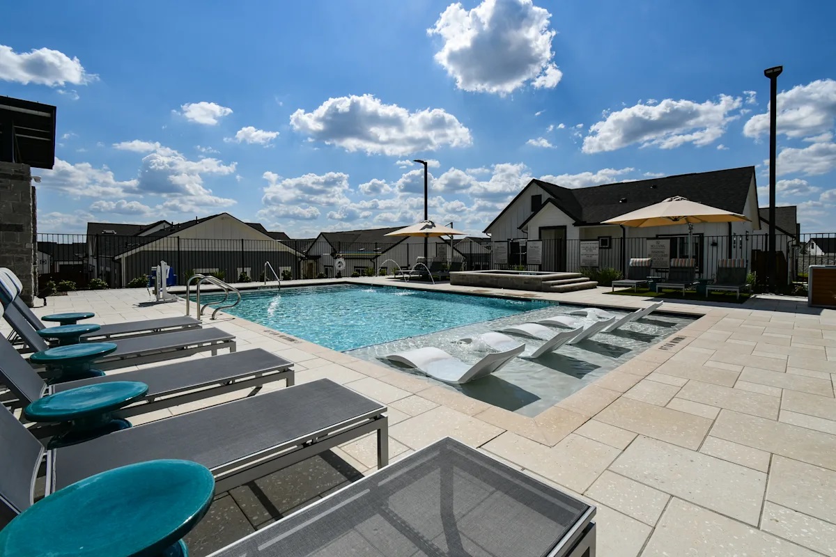 Leander Condo: 9976 TX-29