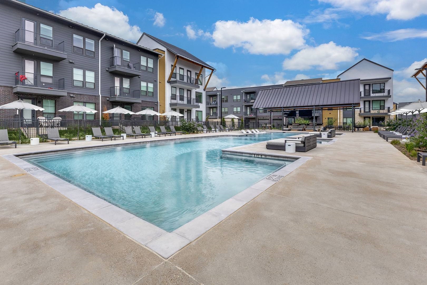 Leander Condo: 3800 N A W Grimes Blvd