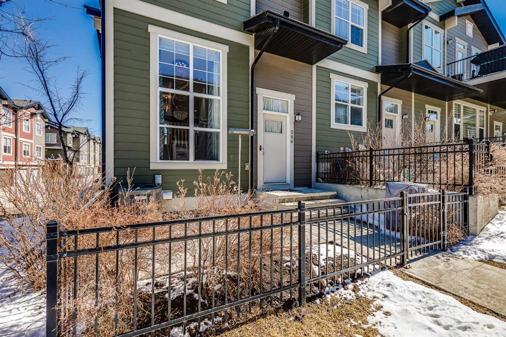 Calgary Townhome: 206 Cranford Walk Southeast