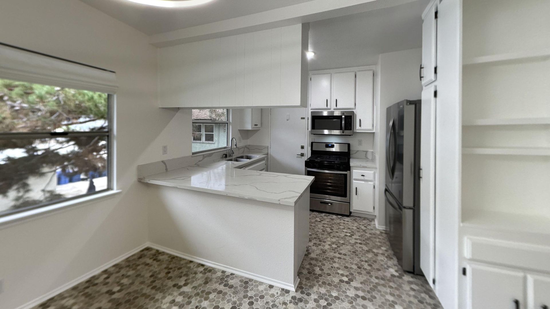 Los Angeles House: 5829 Bowcroft St.