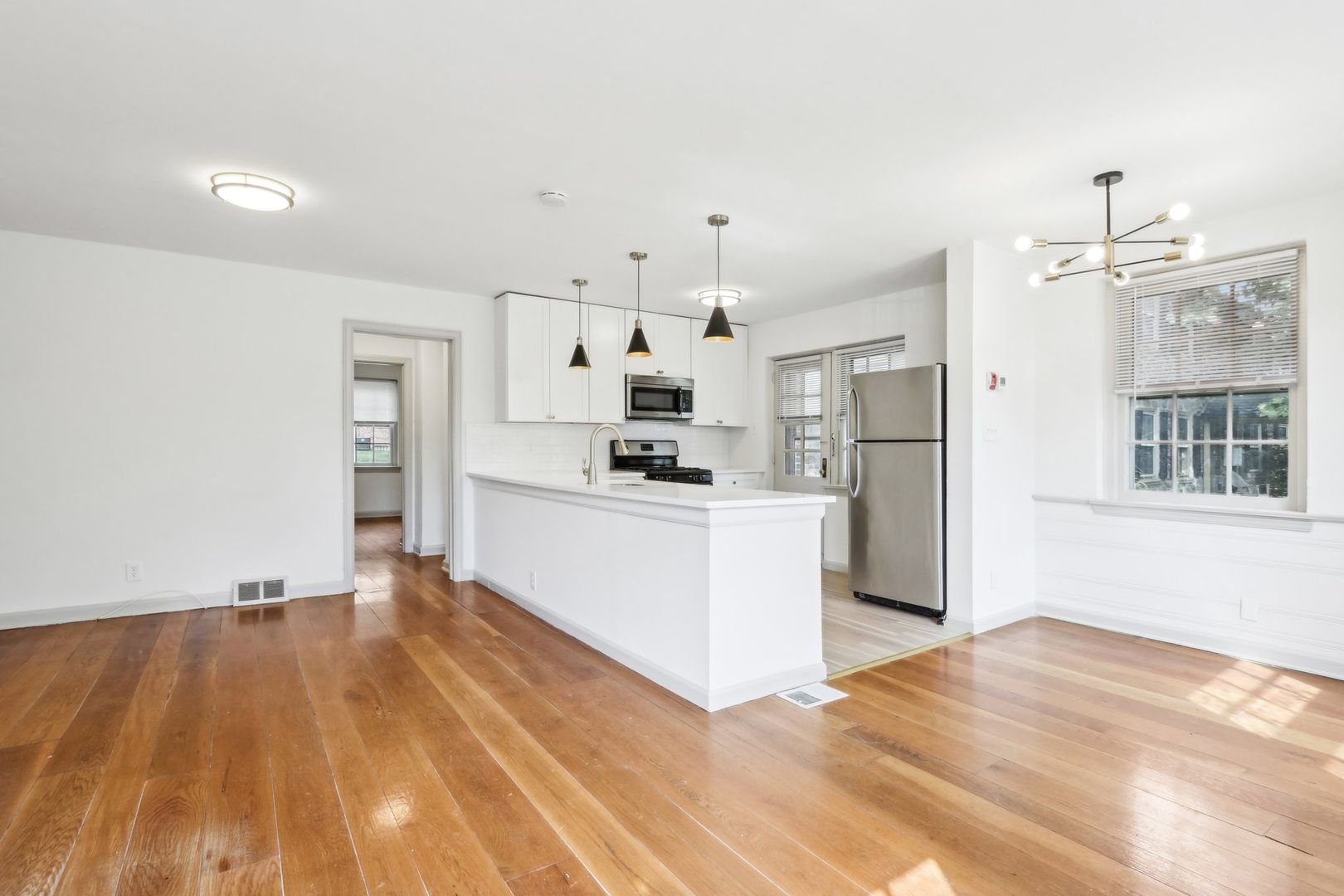 Philadelphia Apartment: 2920 Midvale Ave