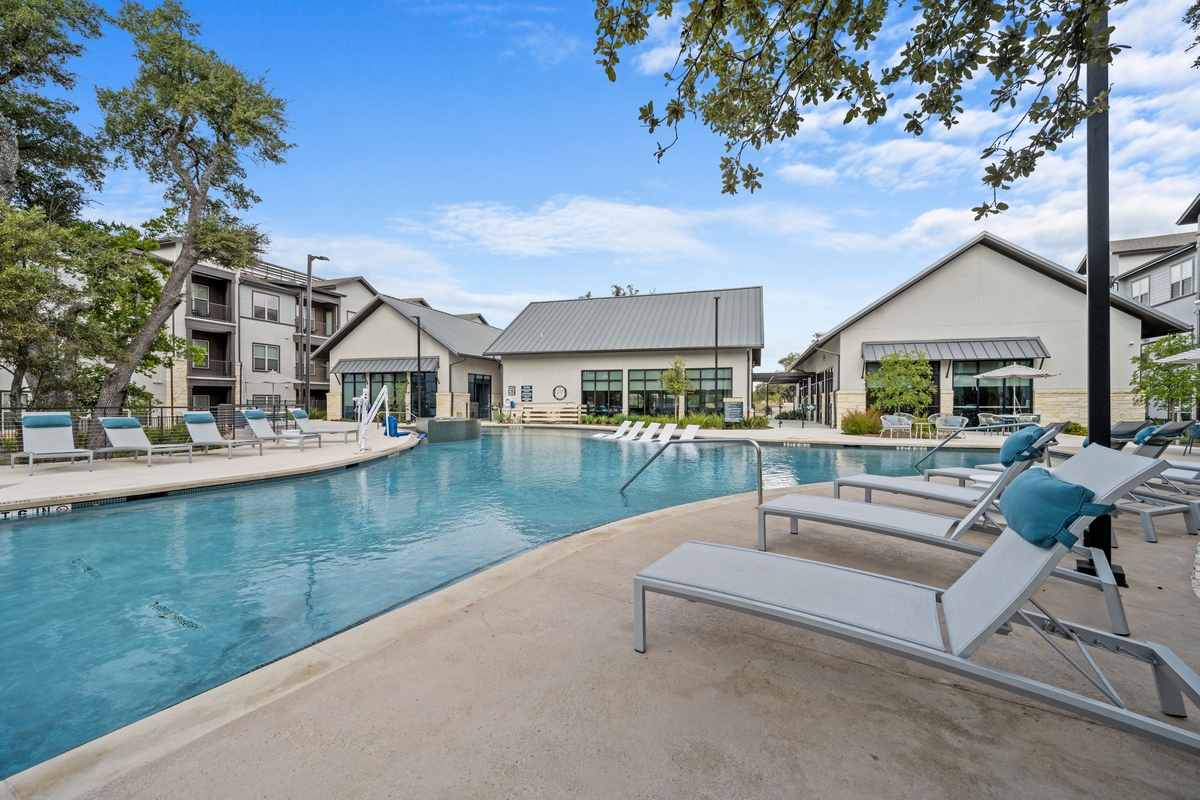 Leander Condo: 2091 Raider Way