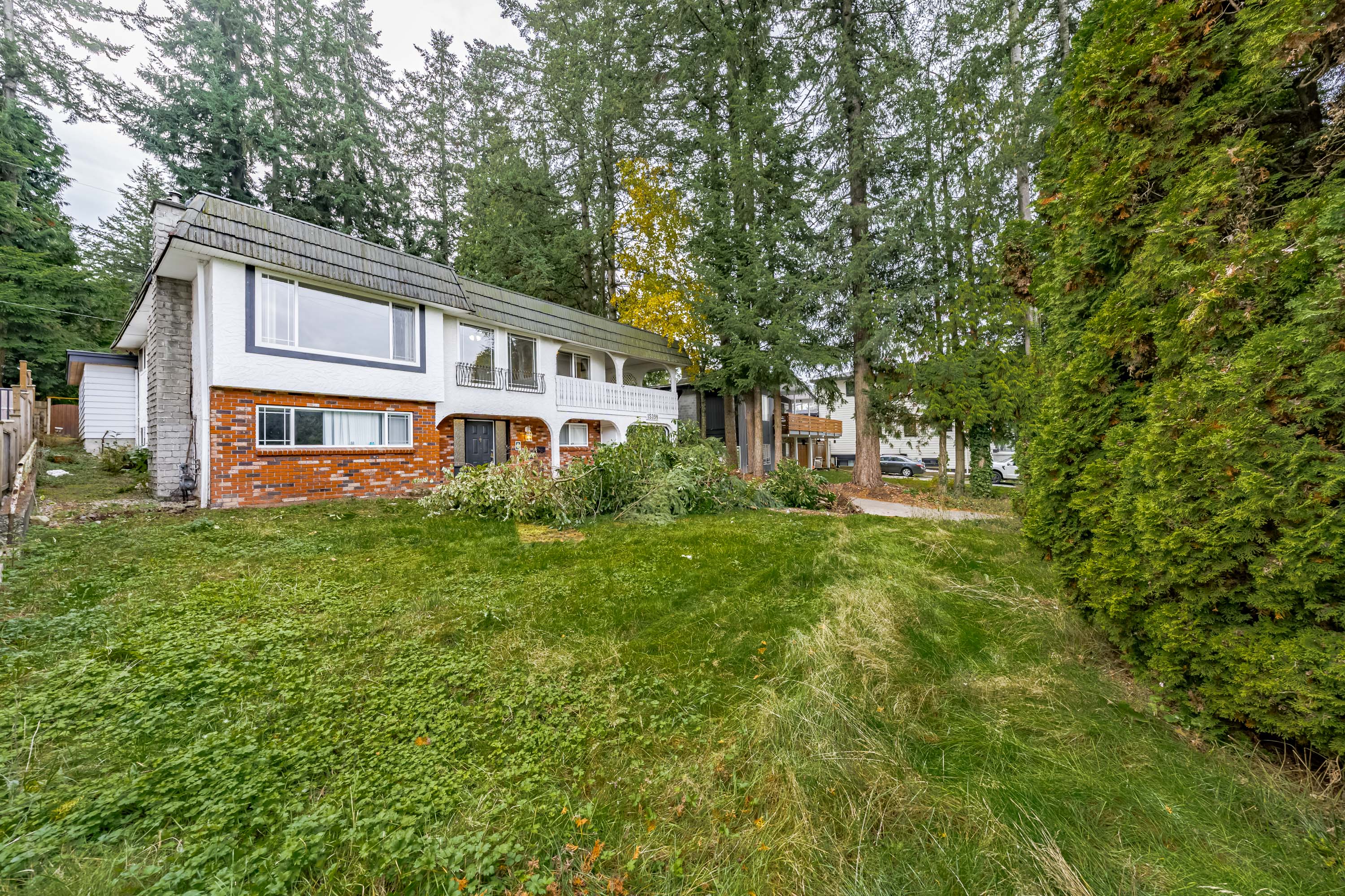 Surrey House: 15398 28 Ave