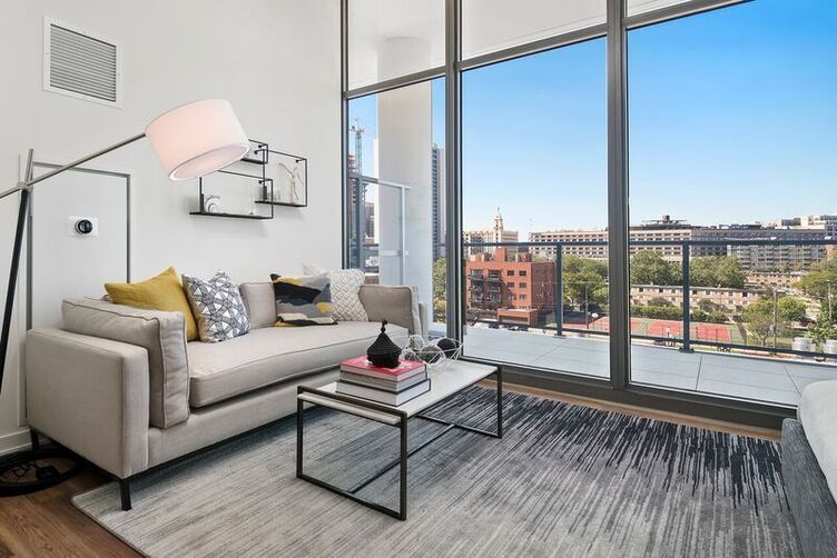 Chicago Condo: 347 West Chestnut St