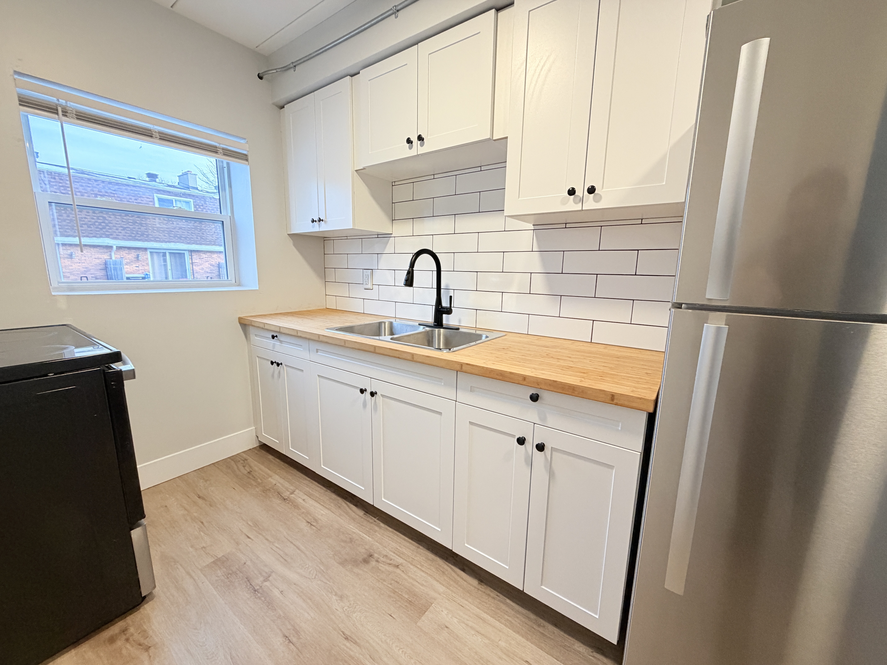 Sarnia Condo: 301 Indian Rd S