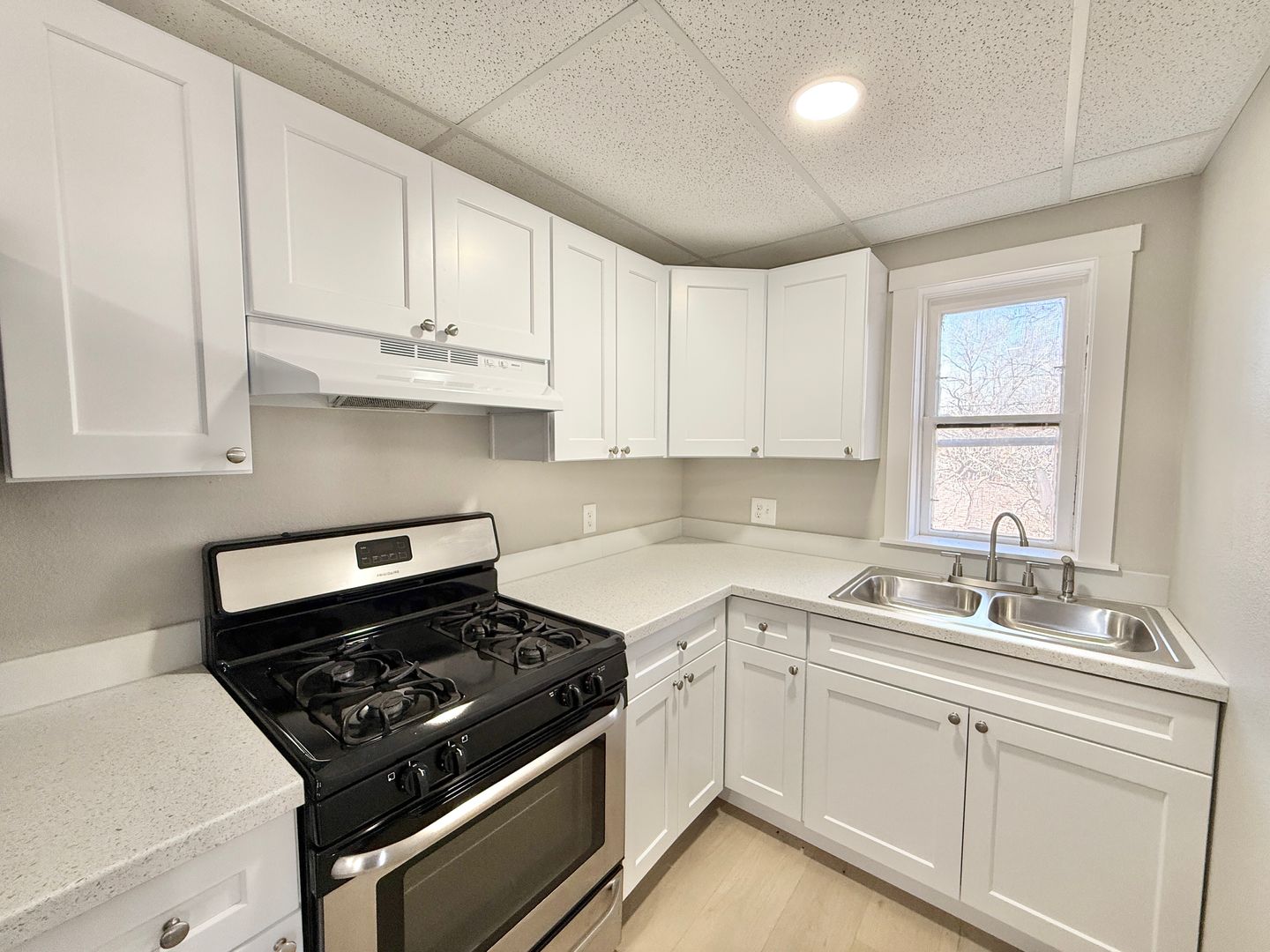 Pueblo Condo: 1041 Lake Ave