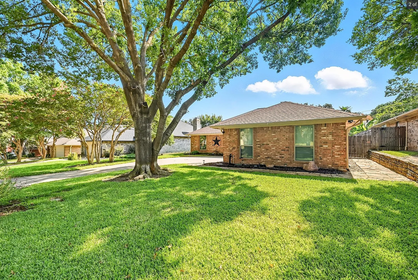 Arlington House: 2707 Edinboro Dr