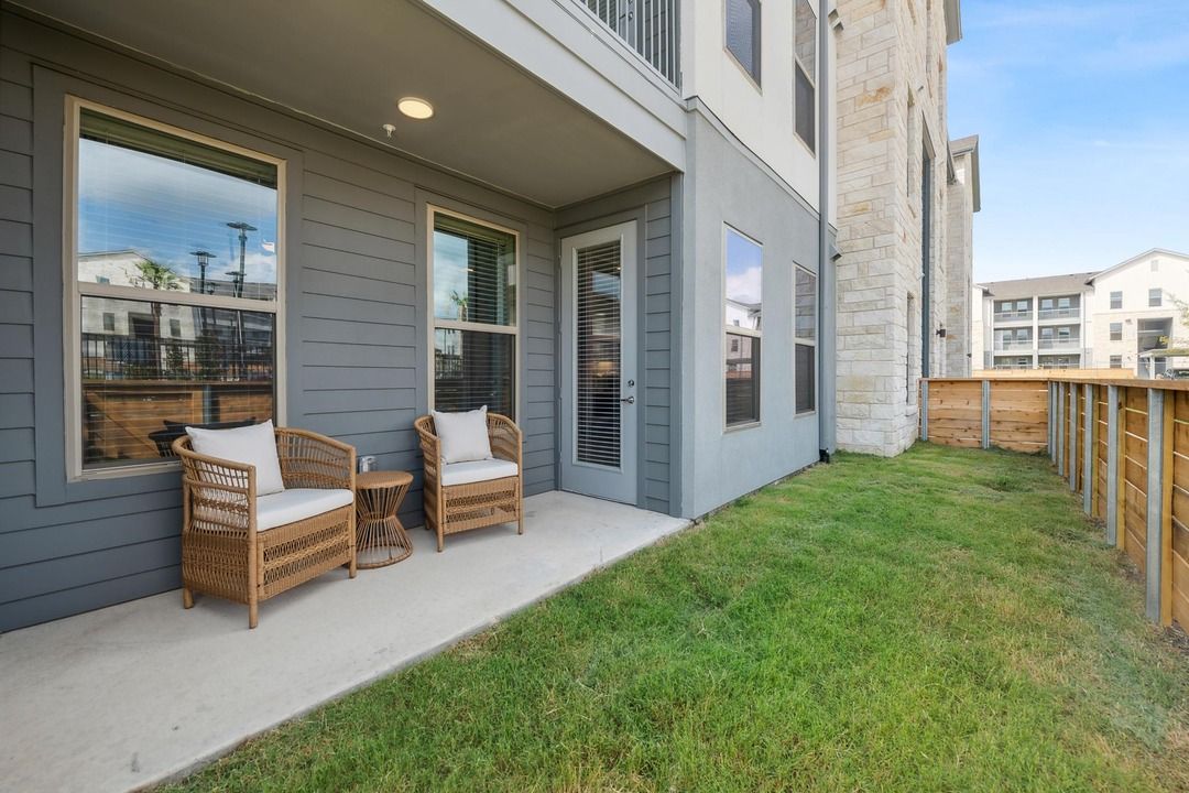 Leander Condo: 501 Commercial Lp