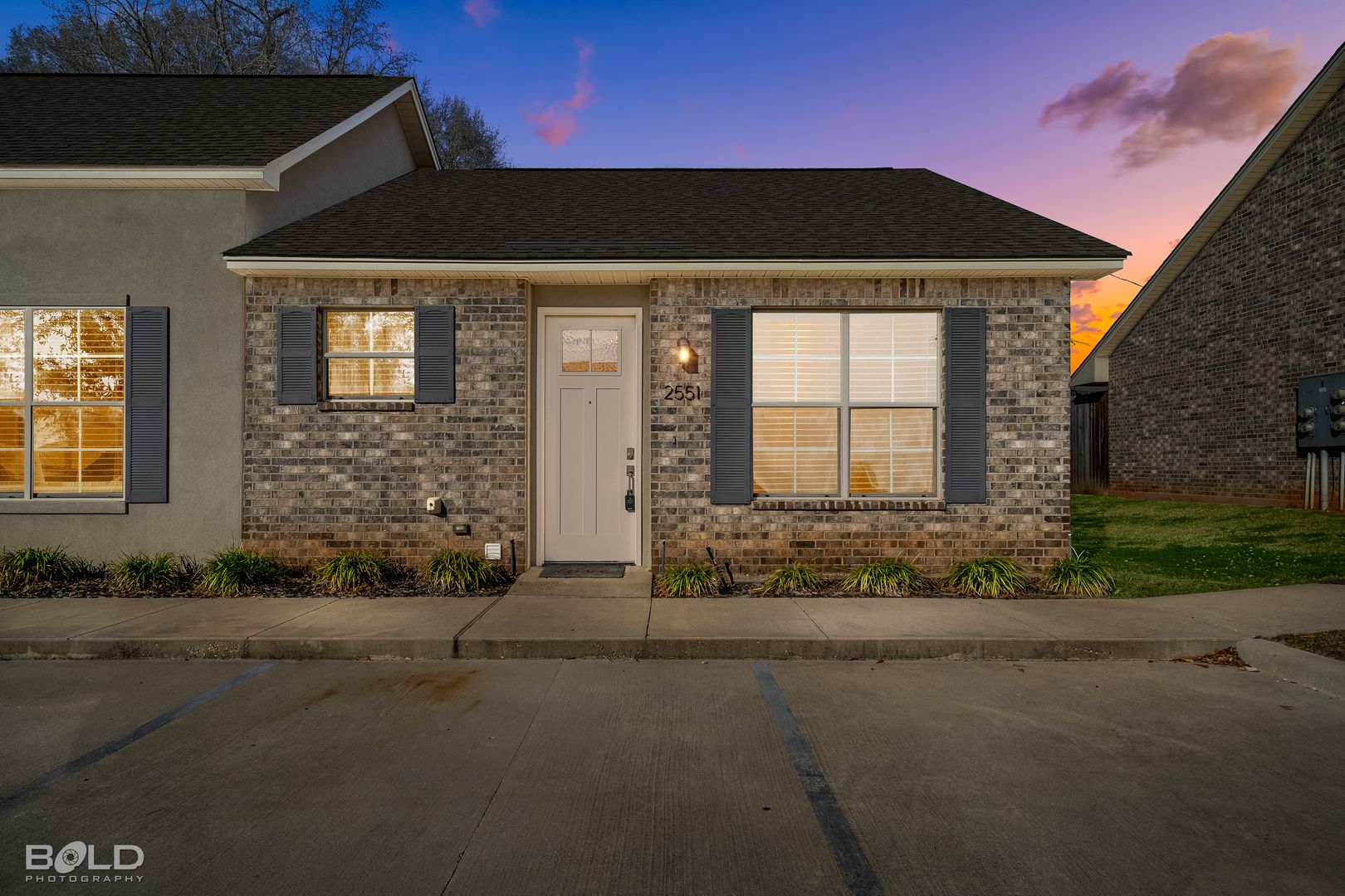 Ruston House: 2551 Kavanough Road