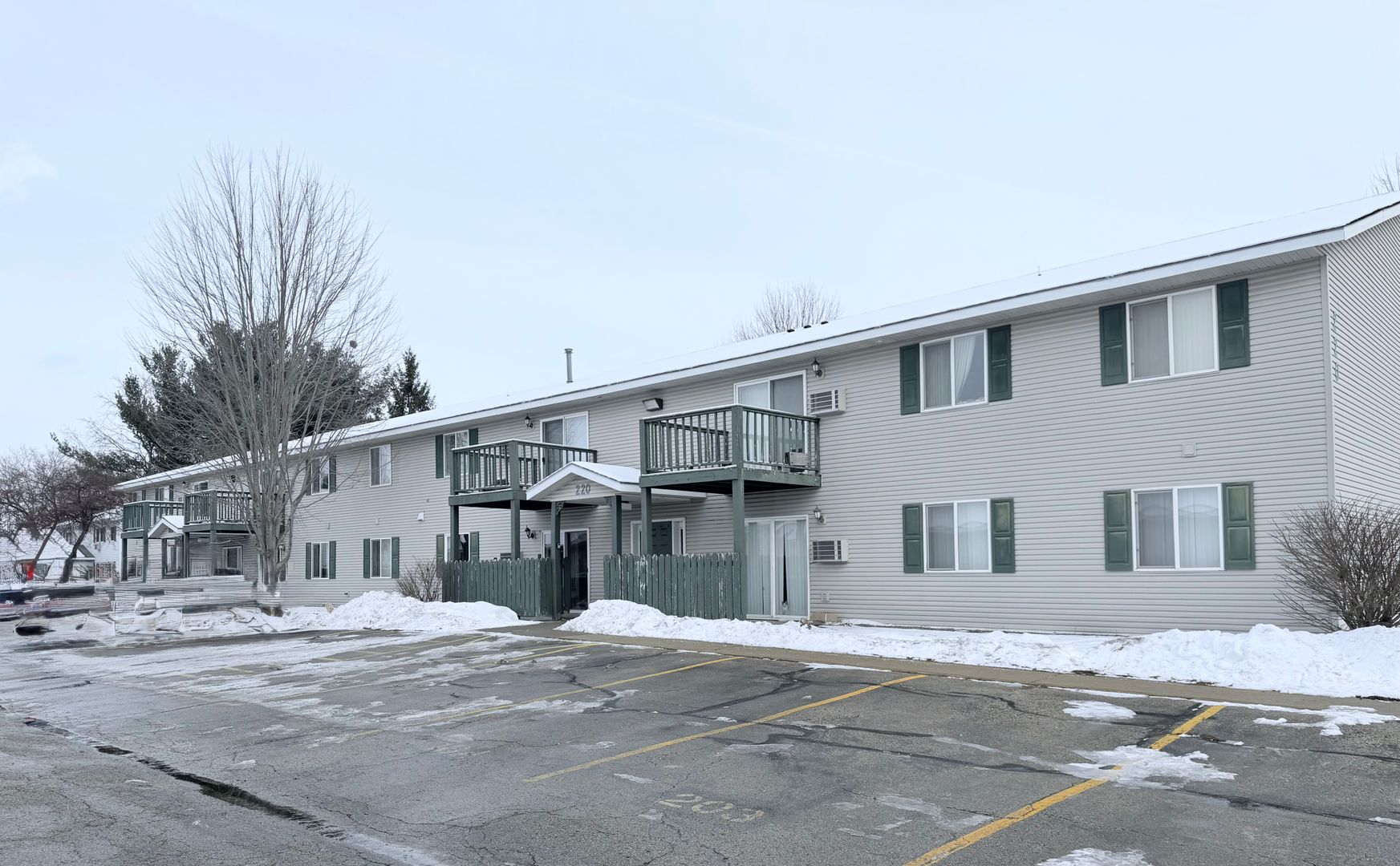 Tomah Apartment: 202 Murdock St