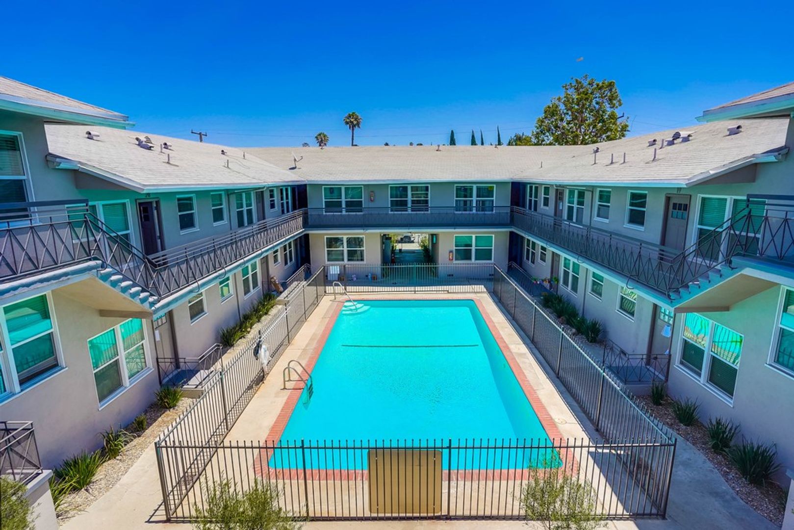 Inglewood Condo: 115 N Eastwood Ave