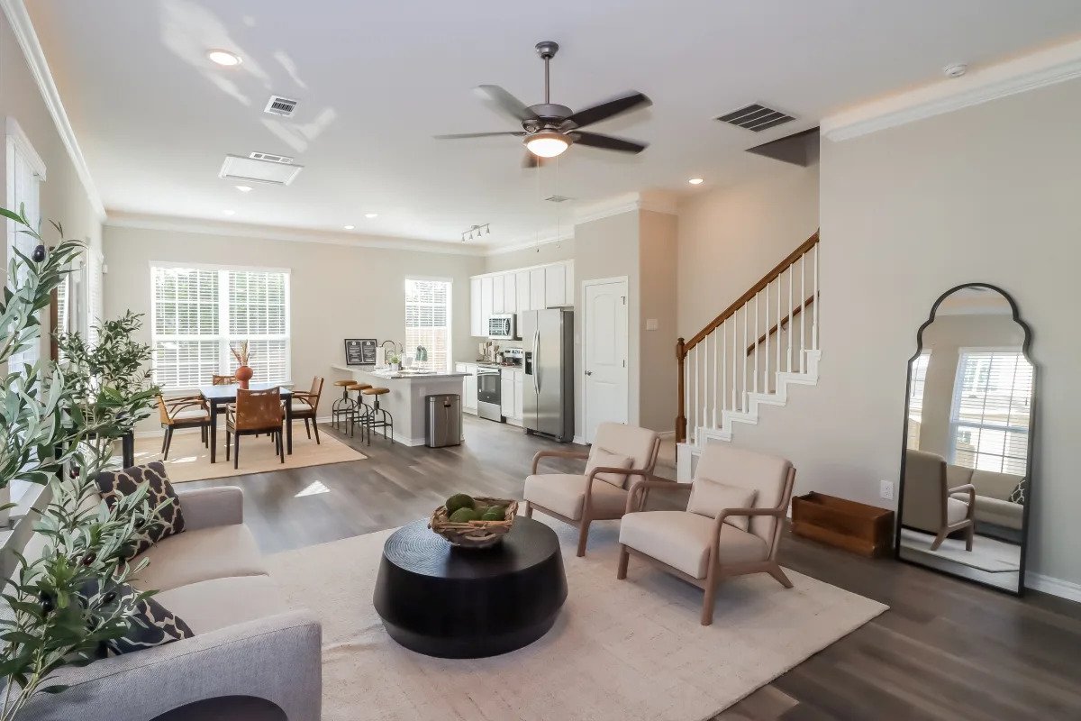 Georgetown Condo: 467 Northwood Dr