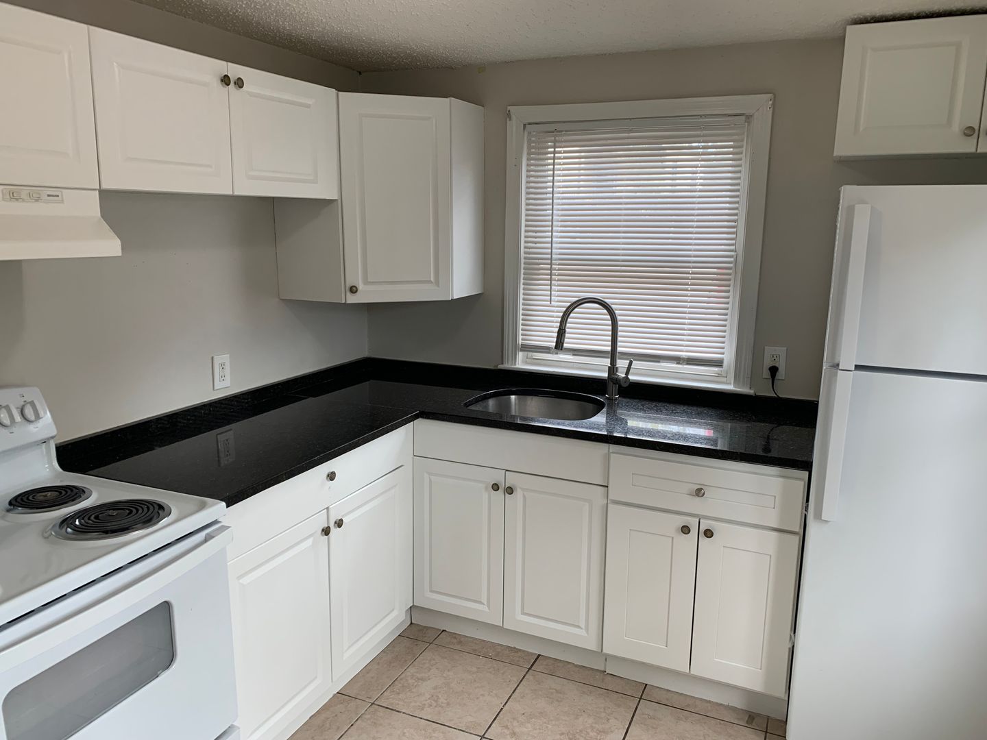 Methuen Condo: 80 Lowell St