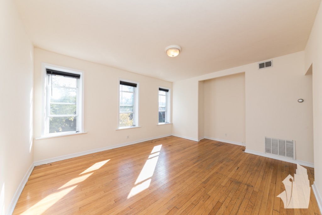Chicago Condo: 3000 N Whipple