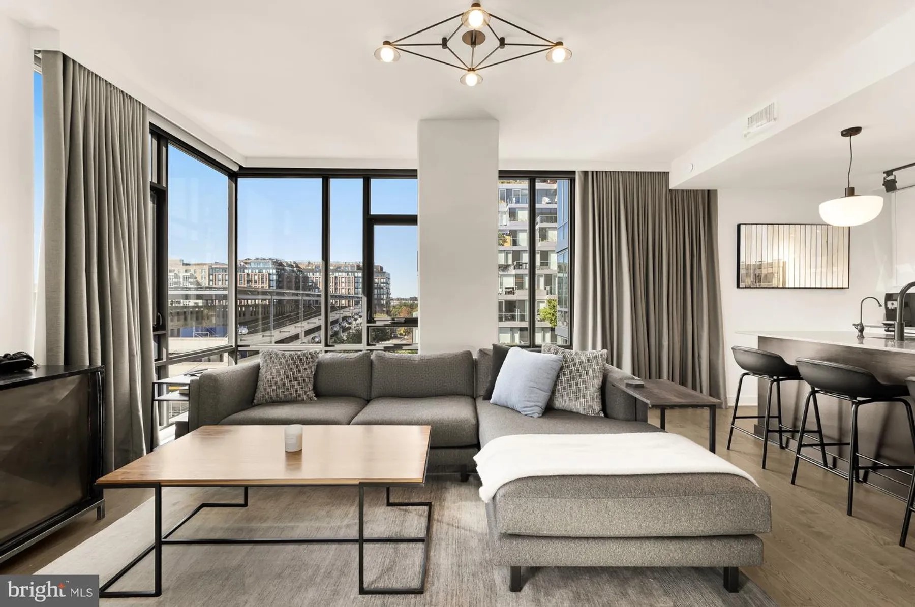 Washington Condo: 70 N St SE