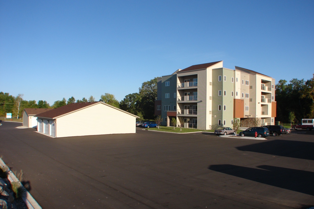 Alexandria Apartment: 3707 S Broadway St