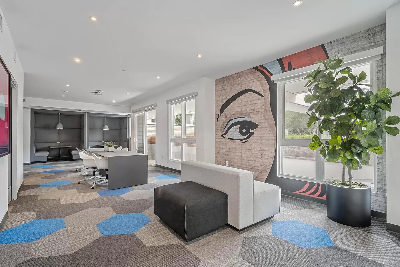 Los Angeles Apartment: 8820 Belford Ave