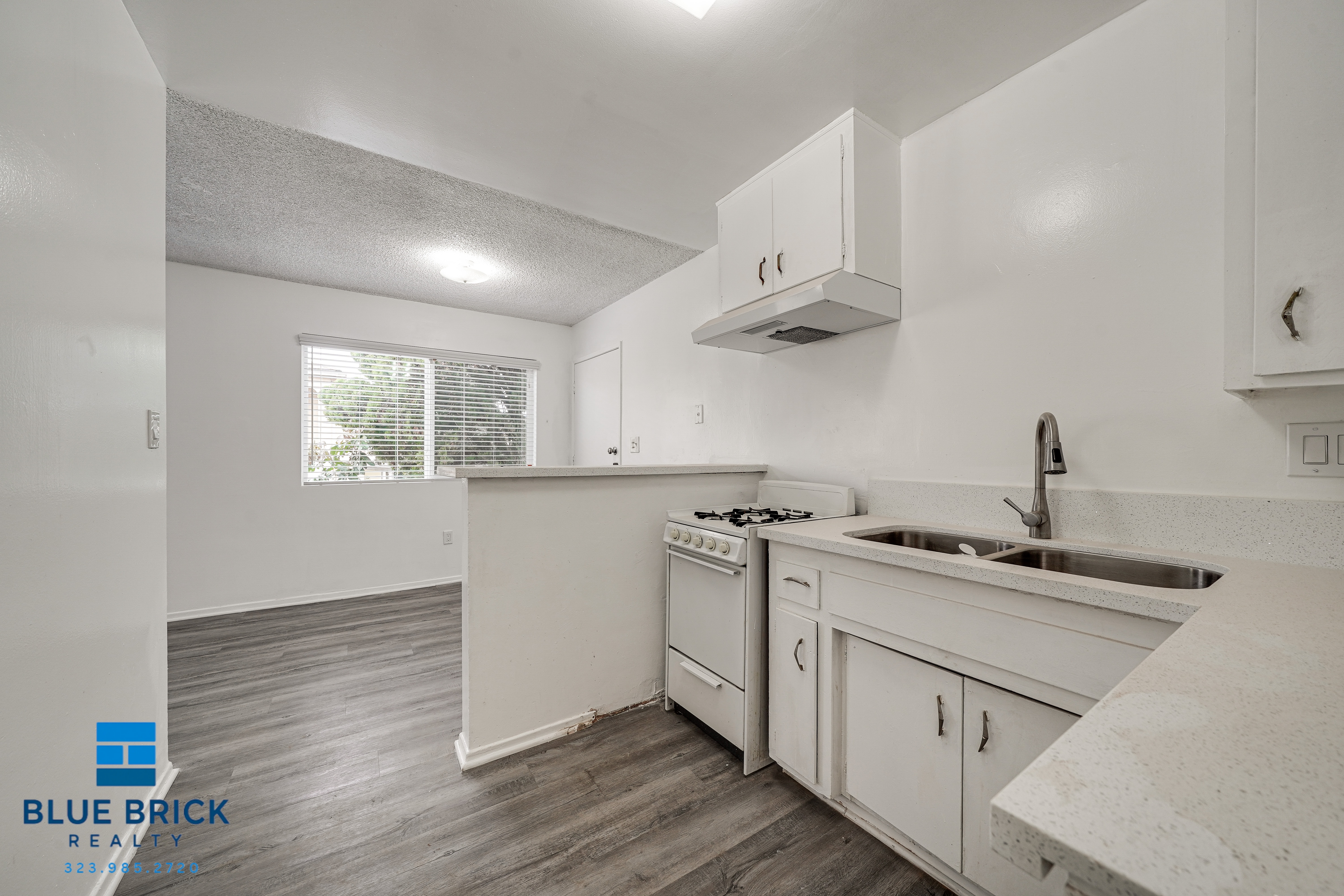 Los Angeles Condo: 2430 E Folsom St