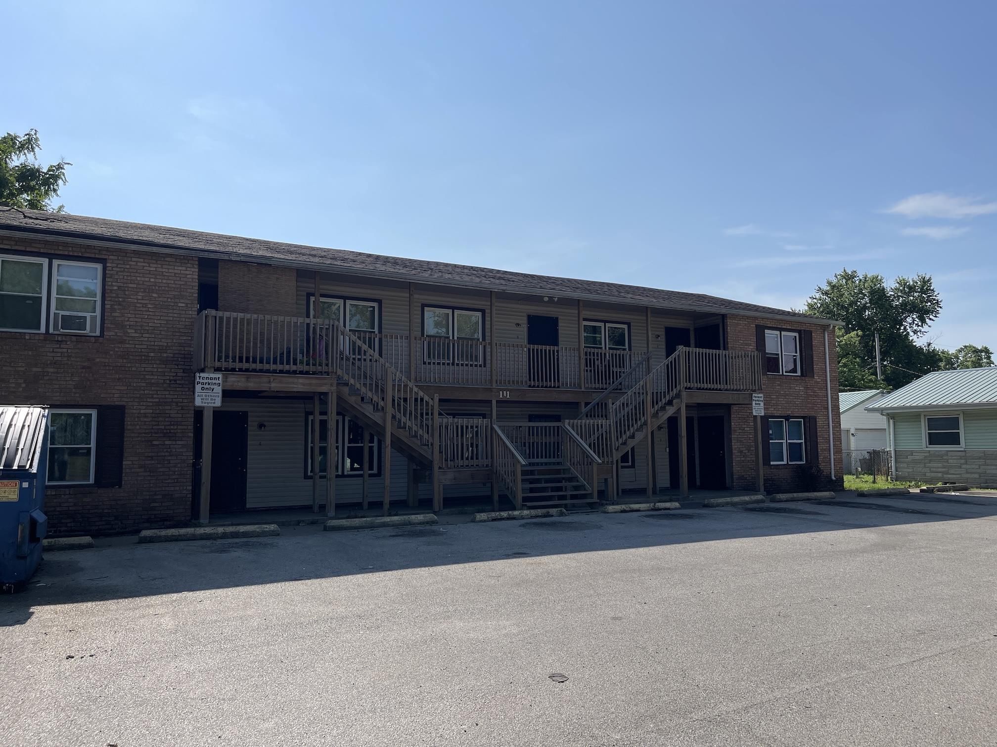 Danville House: 111-2 Fairweight