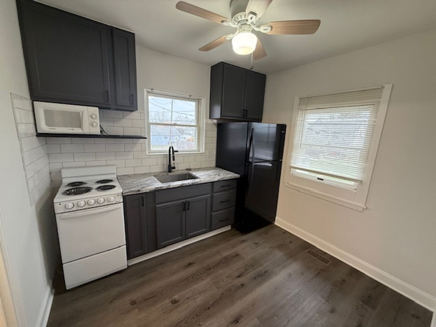 Grove City Condo: 3943 Front St