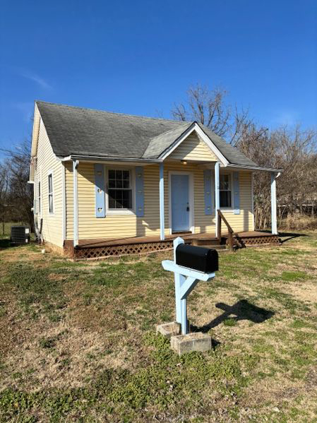 Woodbury Condo: 110 Mcbroom St