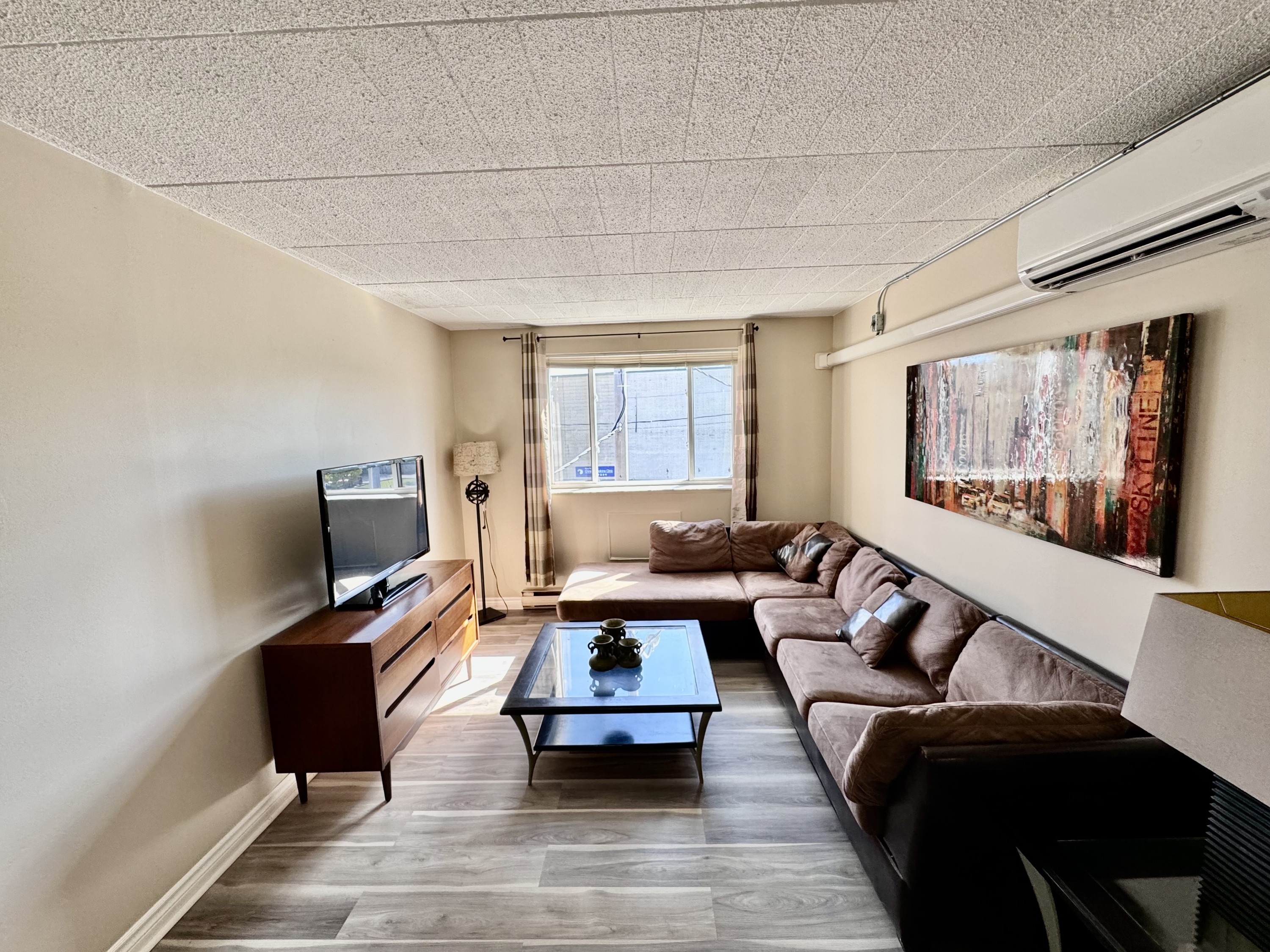 Windsor Condo: 360 Tecumseh Rd W