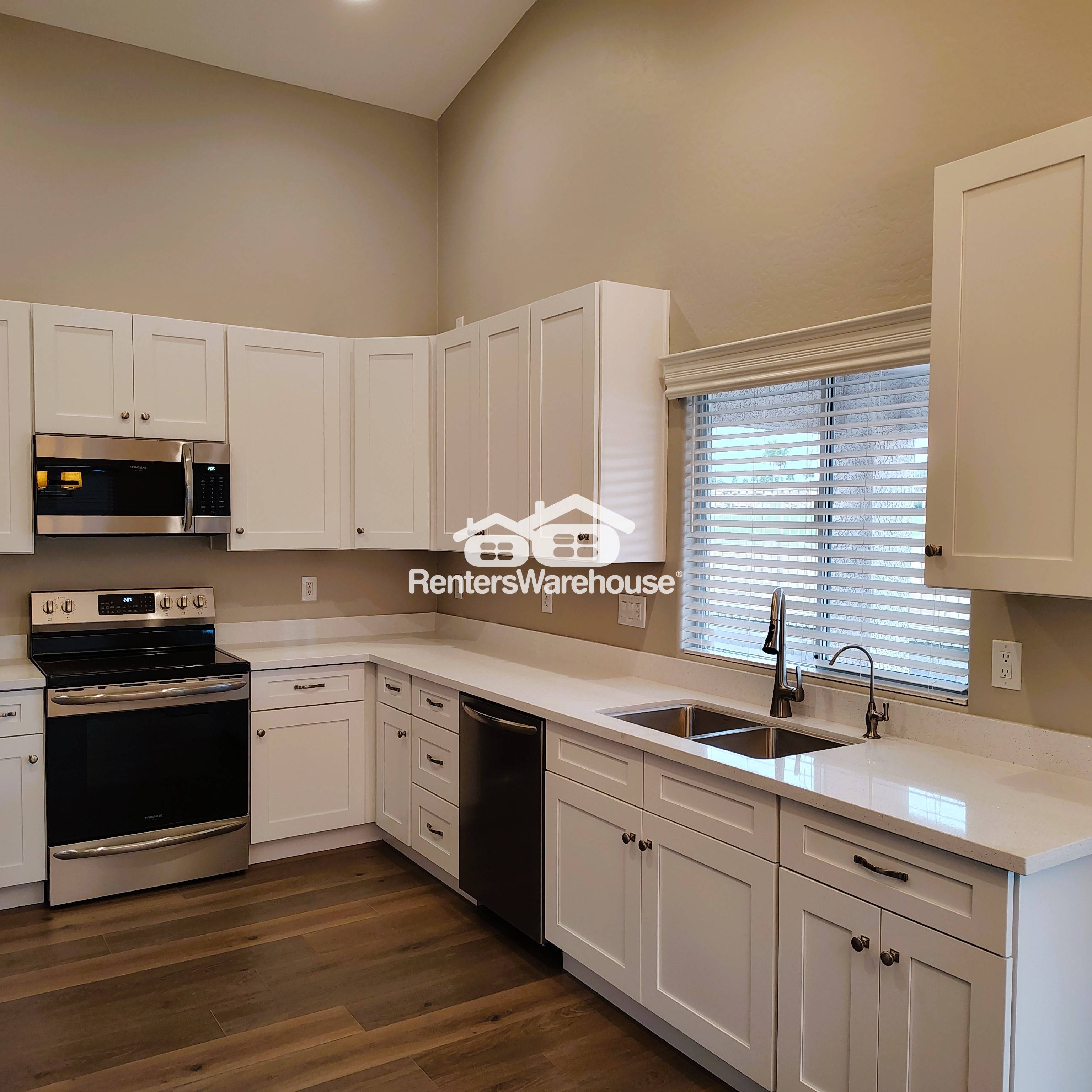 Mesa House: 1739 N Sinova