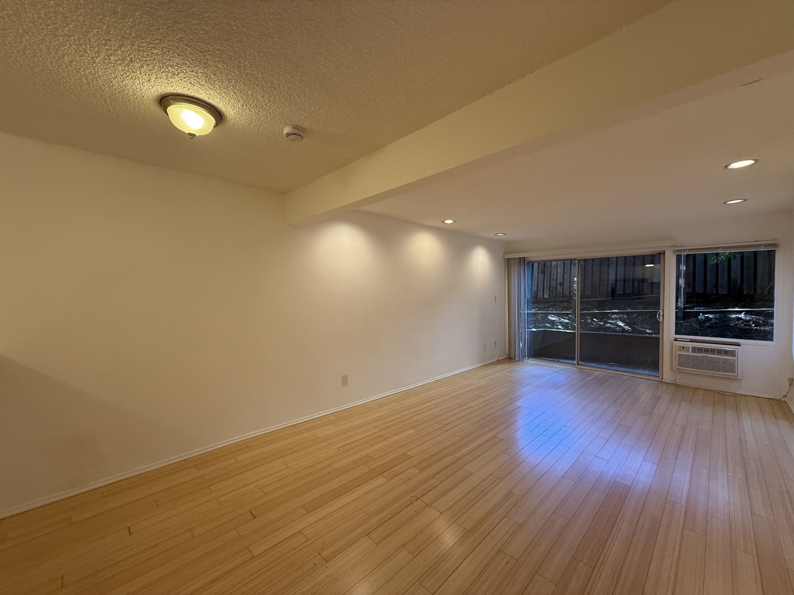 Los Angeles Condo: 4208 Russell Ave
