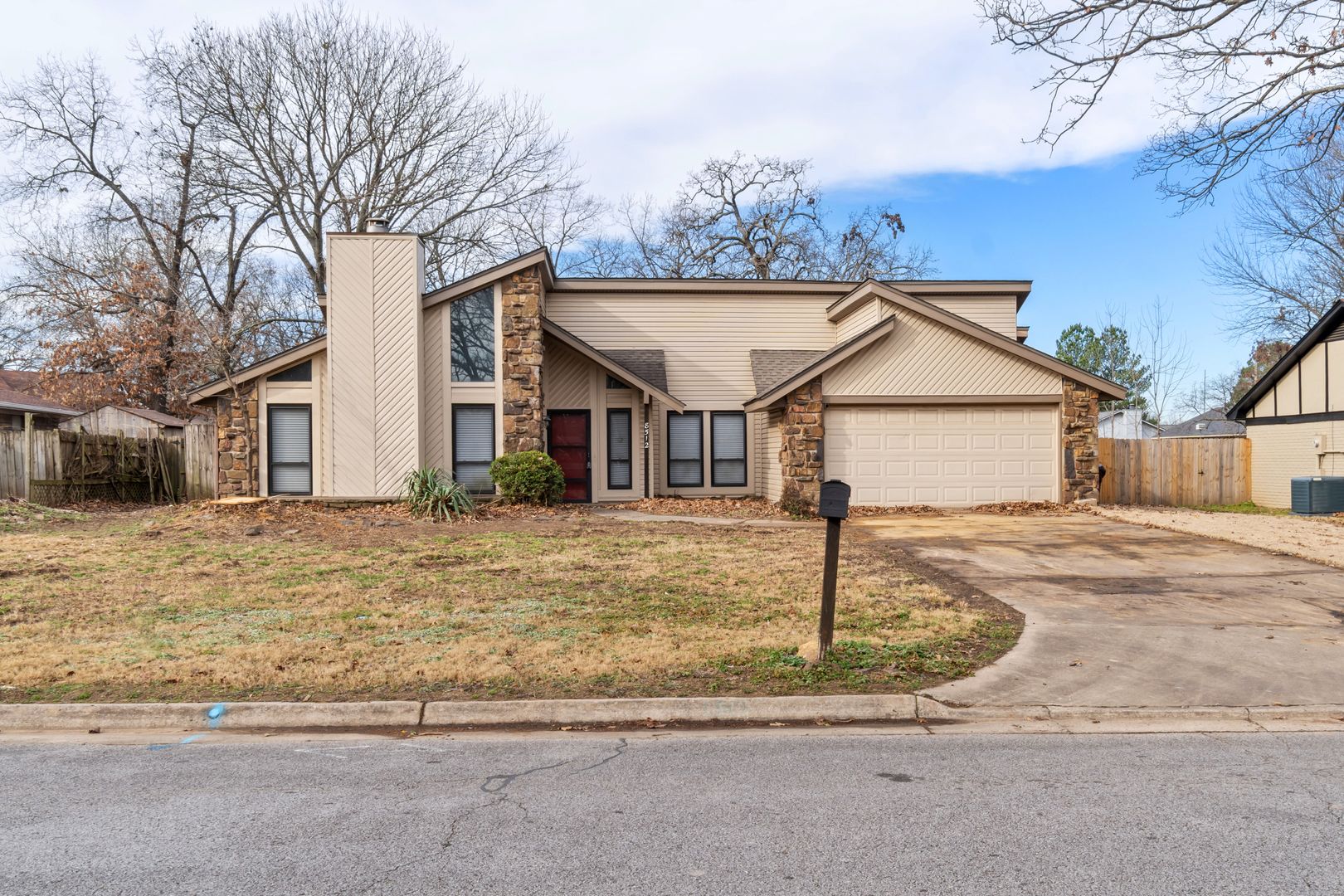Fort Smith House: 8512 Meadow Drive